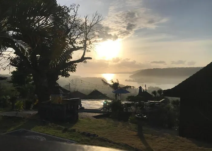 Sunrise Hut's 3*