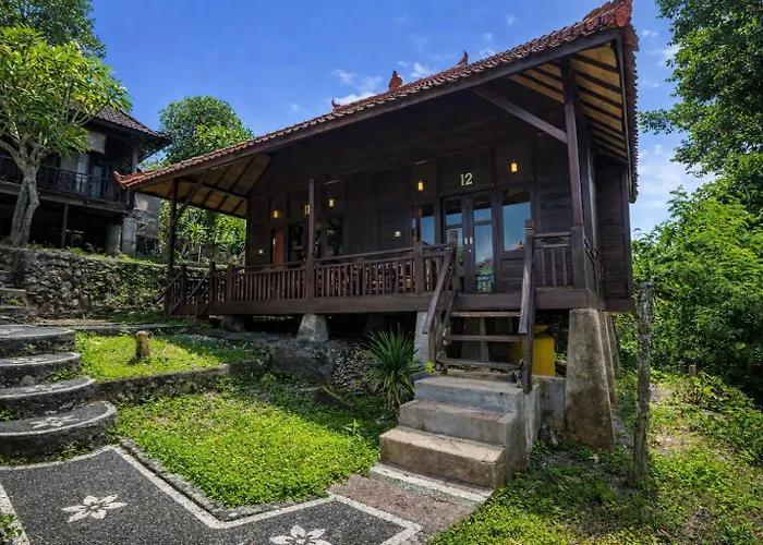 Sunrise Hut's レンボンガン島