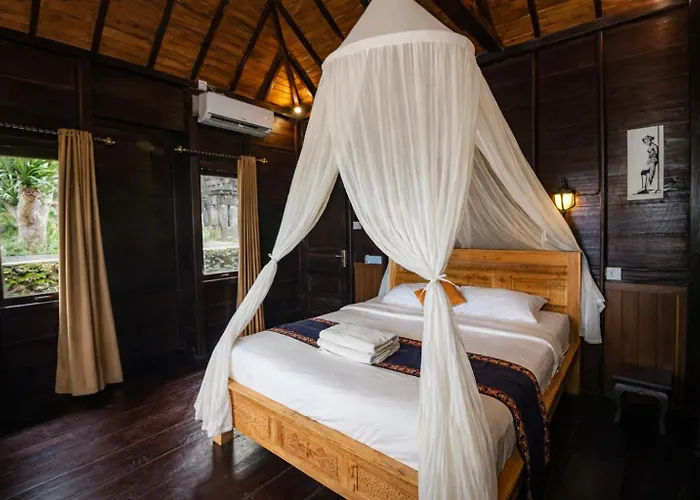 Sunrise Hut's